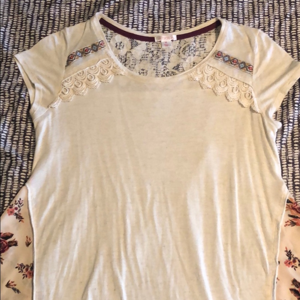 Xhilaration shirt